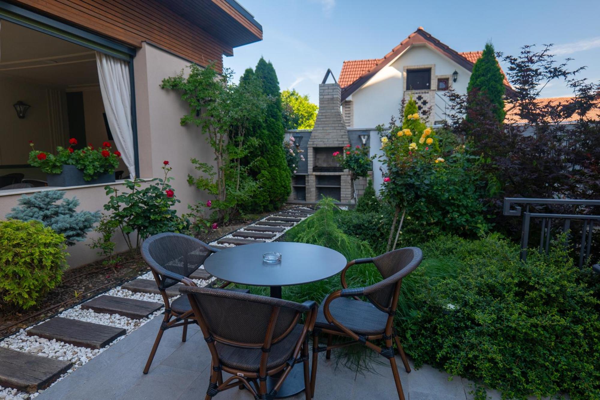 Pensiunea Nora Prestige&prestige Art Hotel Timişoara