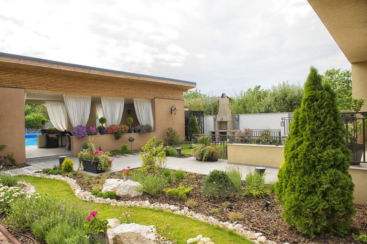 Hotel Pensiunea Nora Prestige 4*